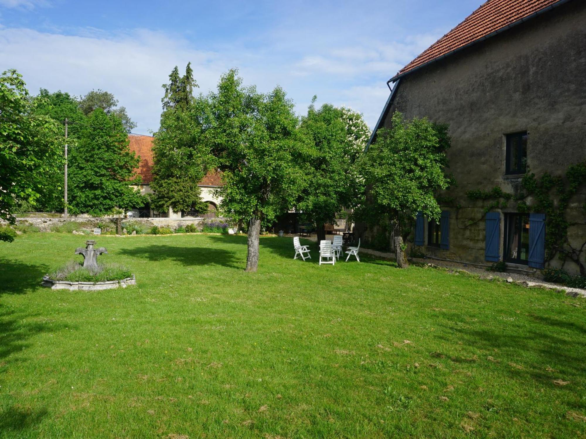 Chambre D'Hotes Juste-Confortable Fleurey-les-Lavoncourt Экстерьер фото